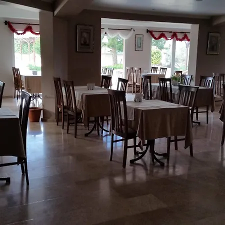 Mountain View 酒店 Ayvaryara