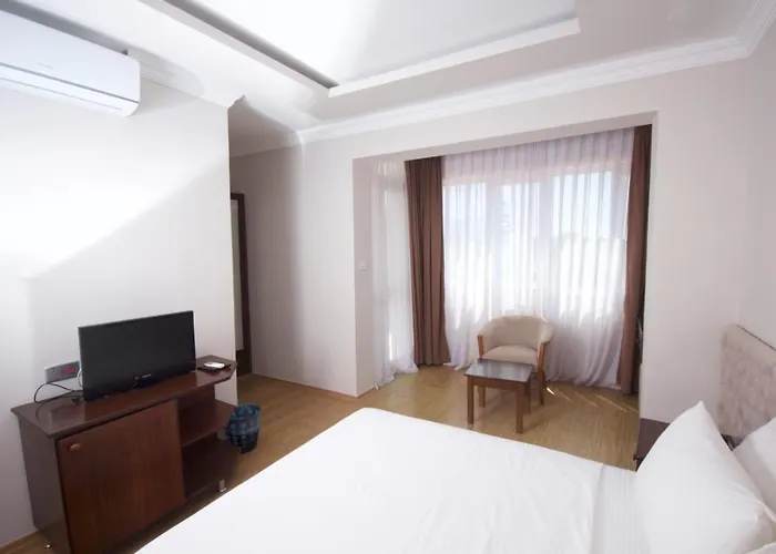 Mountain View 3* Agia Varvara