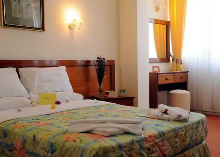 Mountain View Ayvaryara