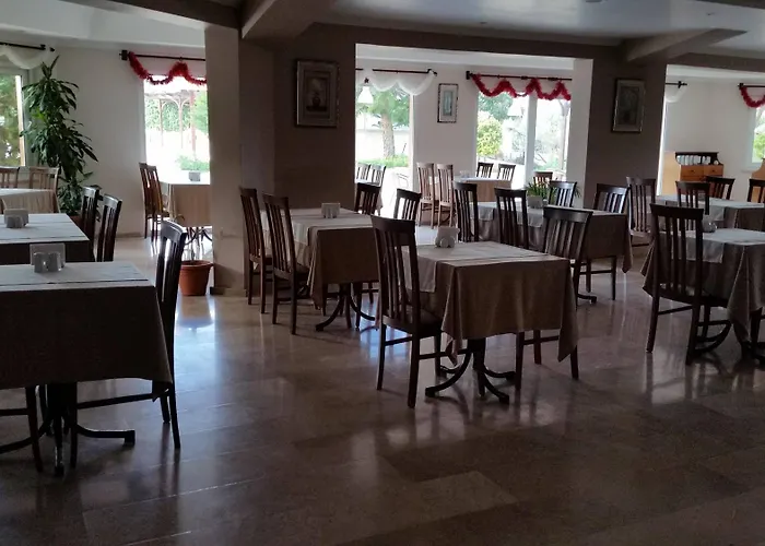 Mountain View فندق Ayvaryara